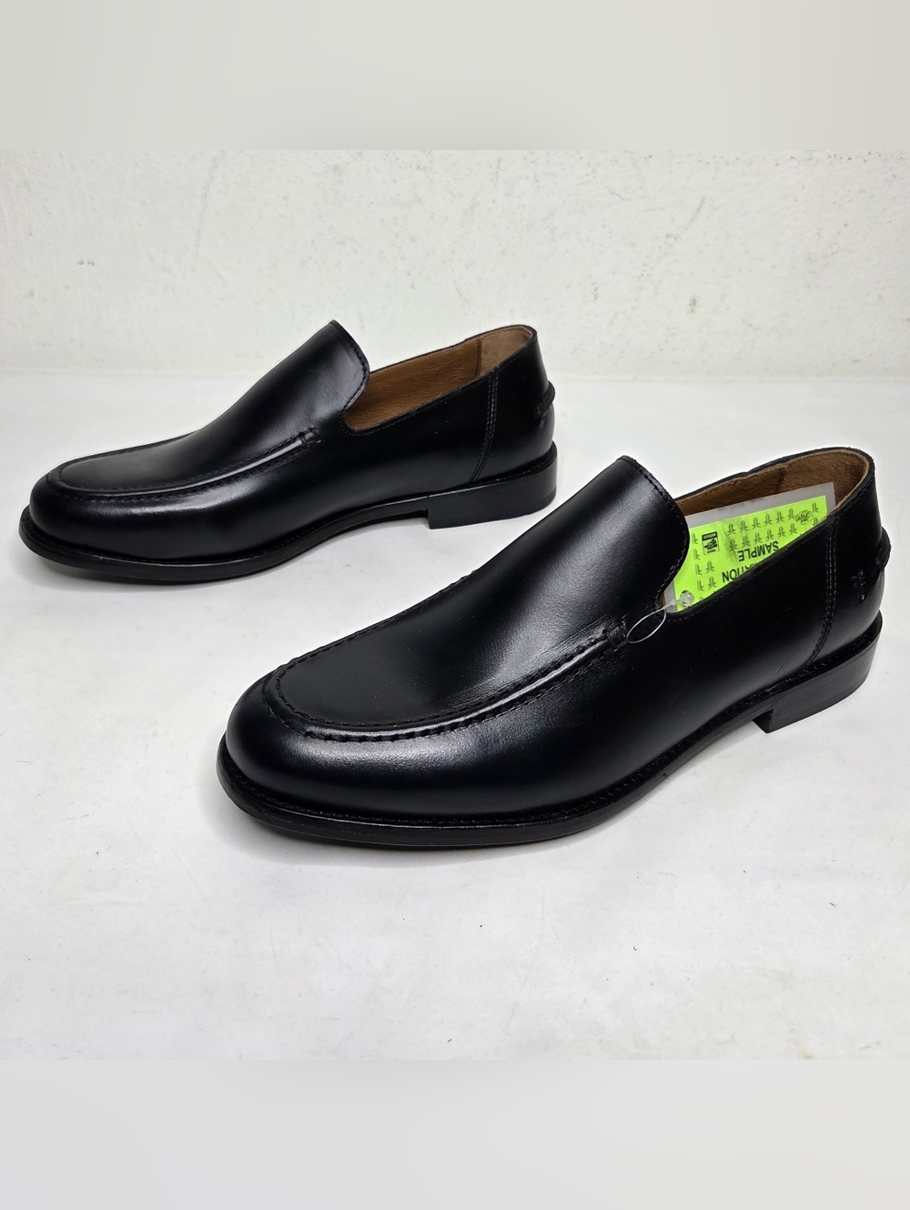 Frye NEW Tyler Venetian Slip-On Loafer Shoes Mens 9D Classic Minimalist Dress